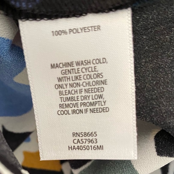 NWT HALOGEN Floral Sleeveless Blouse - Medium - Picture 7 of 7